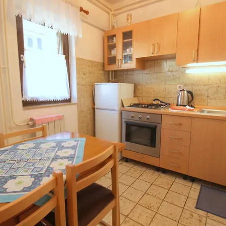 Apartment Erika Ap 4 Nr1 *